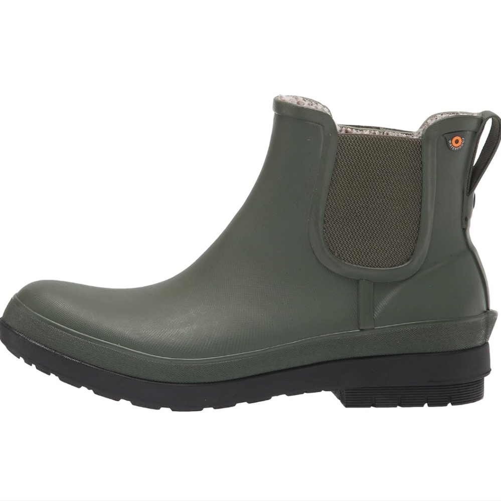 NWT Women's waterproof BOGS Boots Size 10